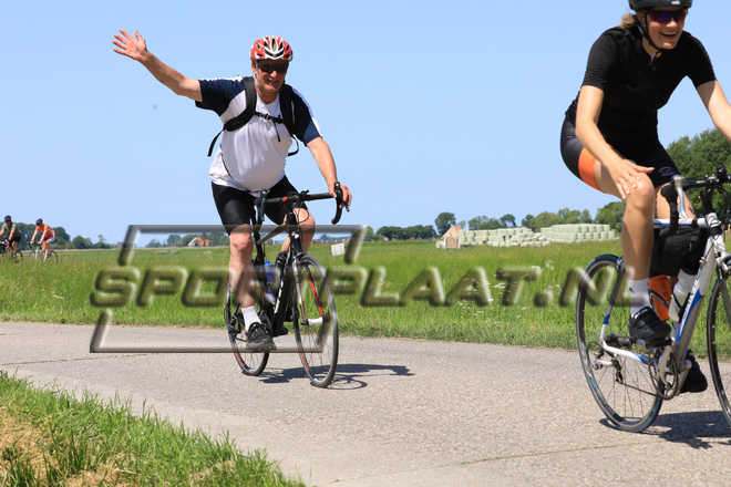 F16887.jpg